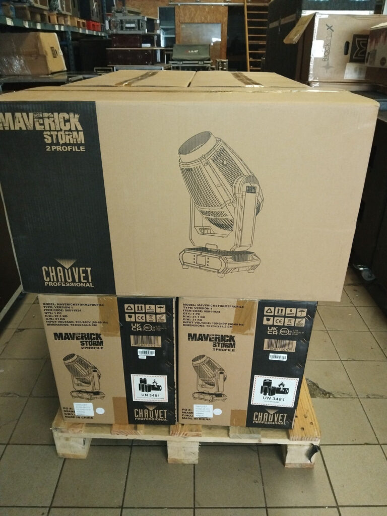 Projecteurs asservis Chauvet Maverick Storm