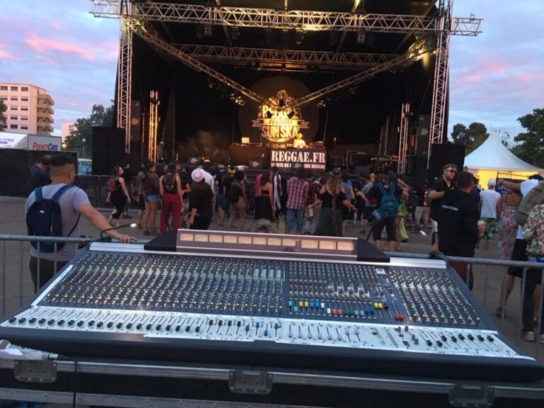 Régie façade — festival SunSka